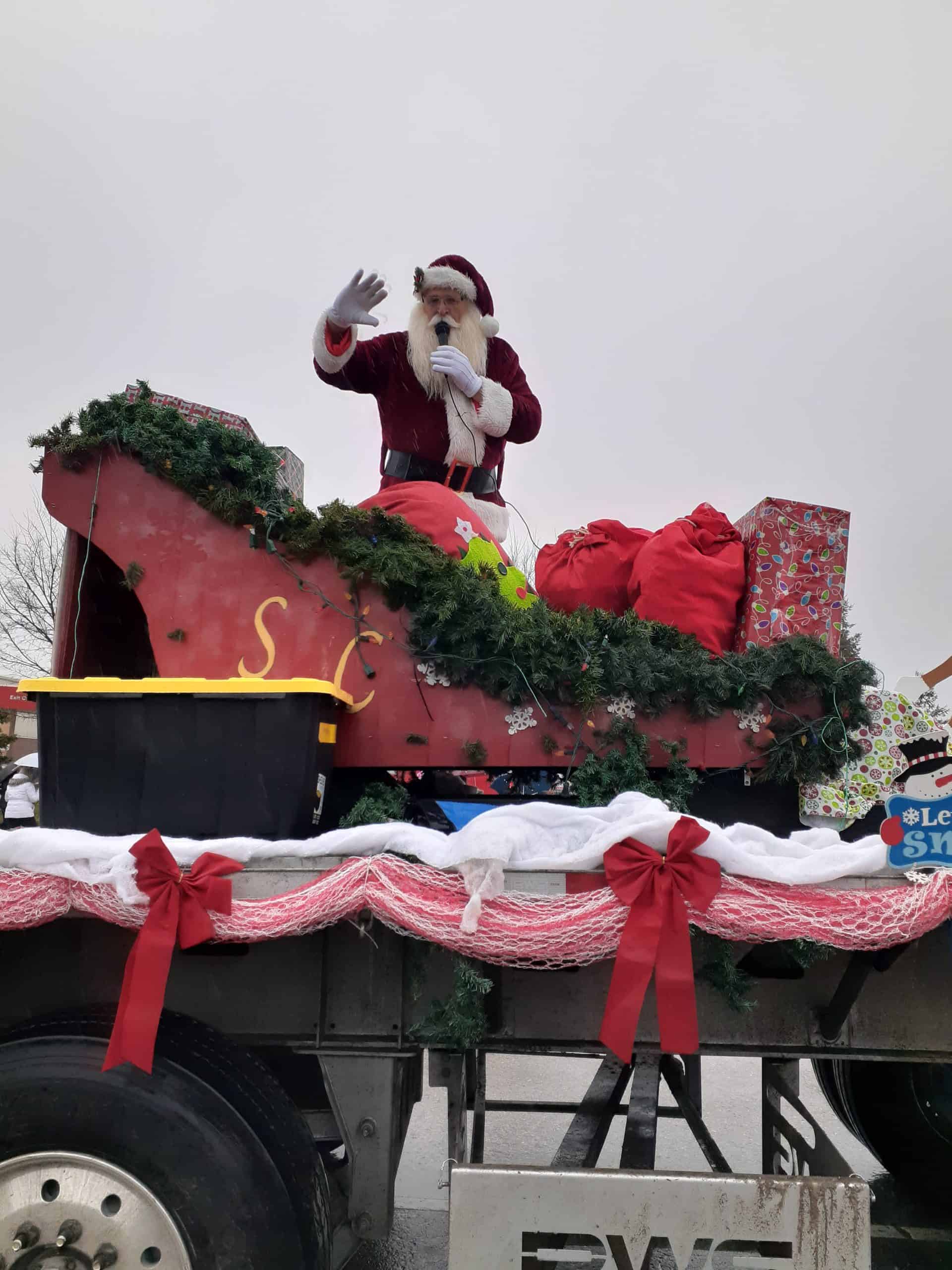 Innisfil's Santa Claus Parade Barrie & District Christmas Cheer